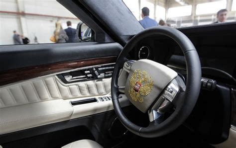 Moscow reveals Presidential limo concepts, may seek Porsche's help