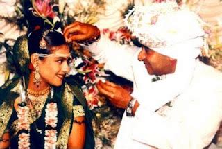 Celebrity Weddings: Kajol and Ajay Devgan Wedding Pics