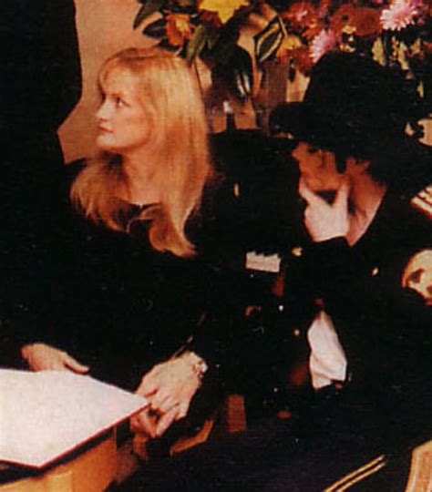 The Wedding Michael Jackson And Debbie Rowe Photo 31944888 Fanpop