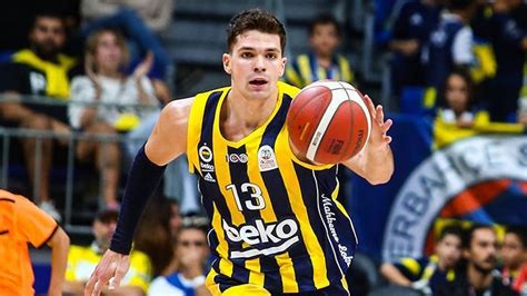 Fenerbahçe Beko dan Tarık Biberoviç En iyi çıkış ödülü Basketbol