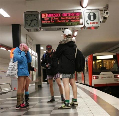 Spa Aktion In Der Hamburger U Bahn Fahrg Ste Ohne Hosen Welt