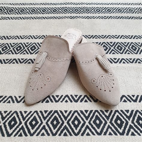 Moroccan Handmade Modern Leather Babouche Shoes In Beige Otenticos