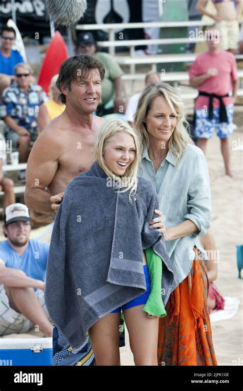 DENNIS QUAID, ANNASOPHIA ROBB, HELEN HUNT, SOUL SURFER, 2011 Stock ...