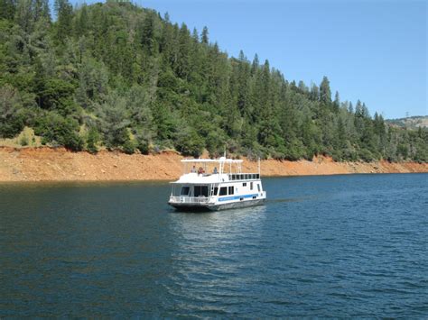 Lake Oroville - Go Houseboating