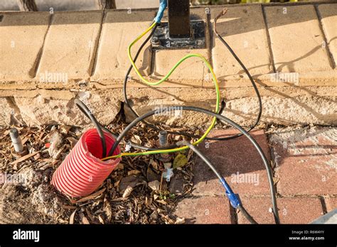 Loose Wires Stock Photos Loose Wires Stock Images Alamy