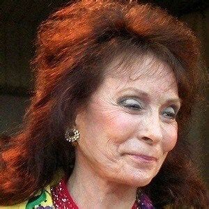 Loretta Lynn - Trivia, Family, Bio | Famous Birthdays