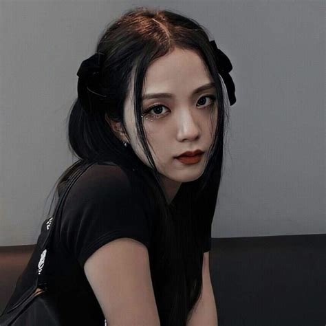 Kim Jisoo ]★· ·´¯`· ·★ Wiki 𝑹꩜𝒍 𝑰𝒅꩜𝒍 Amino