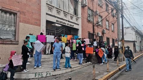 Personal De Primera Línea Se Toma La Sesal Por Plazas Laborales