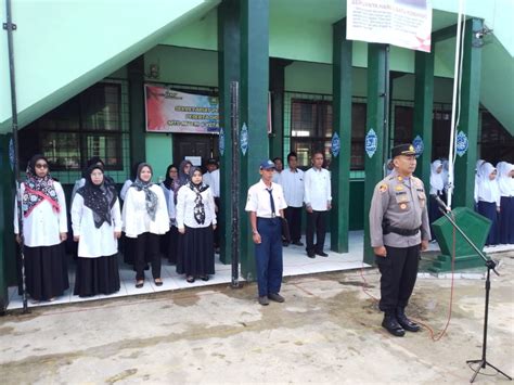 Menjadi Pembina Upacara Di MTSN 4 Kota Tasikmalaya Ini Yang