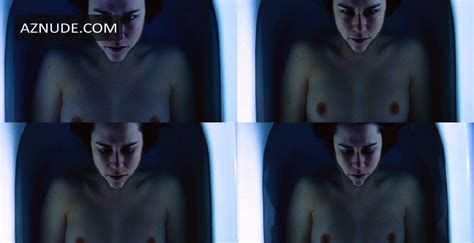 DES CHIENS DANS LA NEIGE NUDE SCENES AZNude