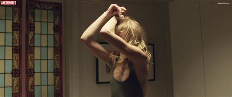 Sylvie Testud nude pics página 1