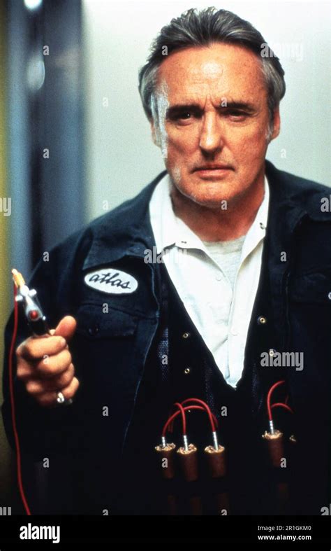 DENNIS HOPPER in SPEED 1994 director JAN De BONT writer Graham Yost costume design Ellen ...