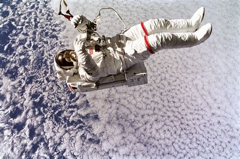 Amazing Photographs That Capture Astronauts Make Walking In Space