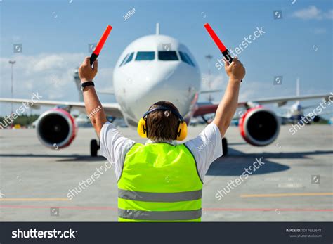 ground crew  airport  mary spaulding blog