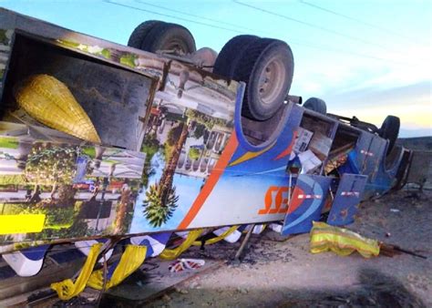 Arequipa Accidente En La Panamericana Sur Deja Un Fallecido Y 27