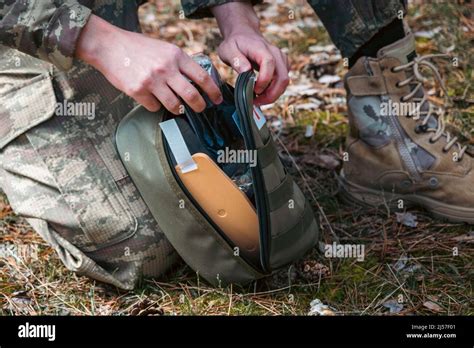 Botiquín de primeros auxilios del ejército militar Militar camuflado