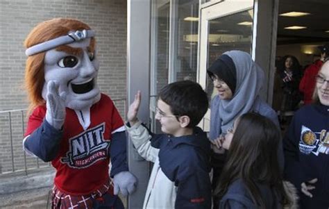 Sleeping With The Enemy: The Highlanders of NJIT - Casual Hoya