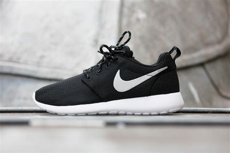 Популярные кроссовки Nike Roshe Run возвращаются