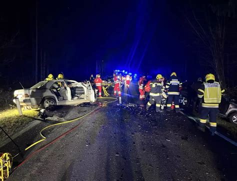 Schwerer Unfall Forderte Drei Verletzte Minuten