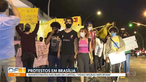 Manifestantes Fazem Protestos Na Capital Df G