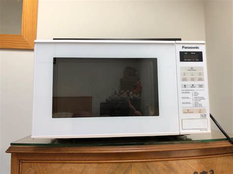 Panasonic 800 watt microwave | in Guiseley, West Yorkshire | Gumtree