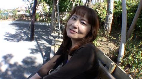 H076g01 A Fifty Something Mature Woman With A Nasty Propensity Who Catches A Man On A Dating