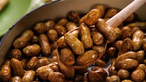 How To Make Classic Boiled Peanuts