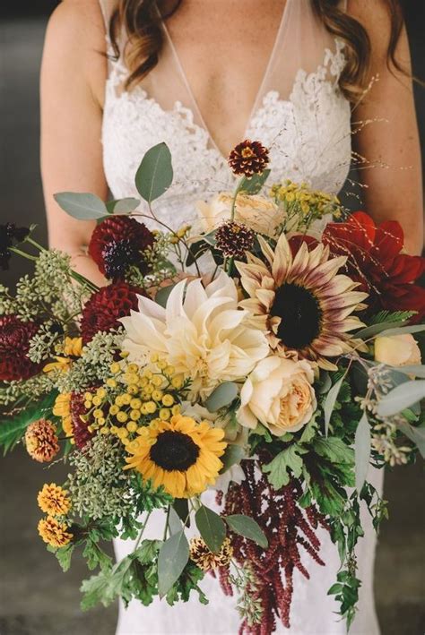 Top 20 Fall Wedding Bouquets To Inspire Your Big Day