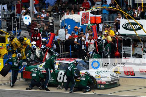 3 5 October 2008 Talladega Alabama USA Dale Earnhardt Jr pitstop Â