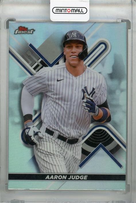 Mint Topps Finest New York Yankees Aaron Judge Base