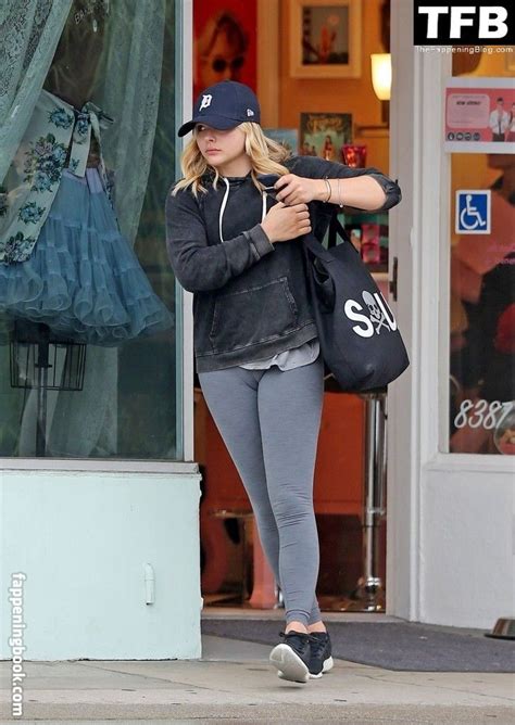 Chloë Grace Moretz chloegmoretz Nude The Fappening Photo FappeningBook