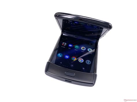 Смартфон Motorola Razr 2019. Обзор от Notebookcheck - notebookcheck-ru ...