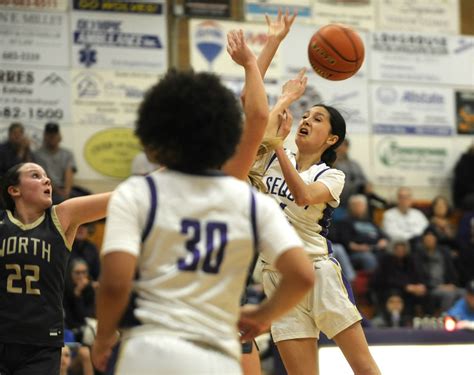 Girls Basketball Sequim Sweeps Aside League Foes Sequim Gazette