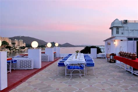 Udaipur Hotels, Hotel Lake Pichola, Information about Hotel Lake ...