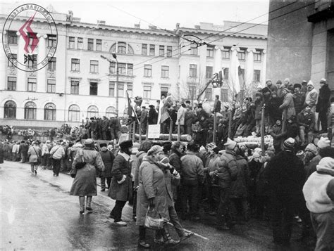 Latvias Barricades Of Freedom What Do They Mean 25 Years On Deep