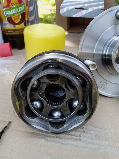 Замена передней ступицы Шевроле Эпика — Chevrolet Epica, 2 л., 2011 ...