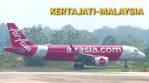 Pesawat Air Asia Rute International Landing Take Off Di Bandara