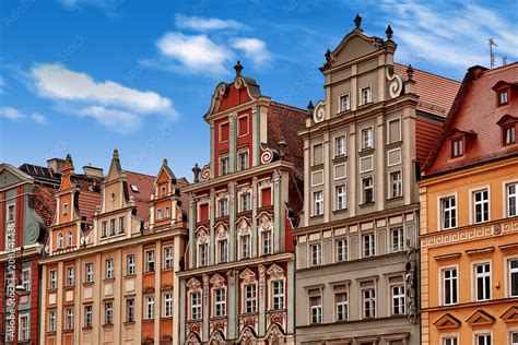 Centralny Rynek We Wroc Awiu Ze Starymi Kolorowymi Kamiennicami Obrazy