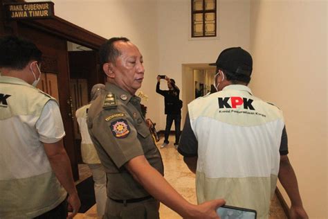 Kpk Geledah Kantor Bupati Kapuas Dan Rumah Pribadi Politikus Nasdem