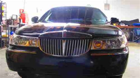 Buy Used 2001 Lincoln Town Car Base Limousine 4 Door 46l In Hanover