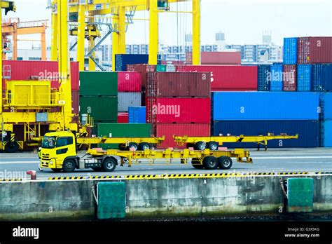 Truck Transport Container Hi Res Stock Photography And Images Alamy