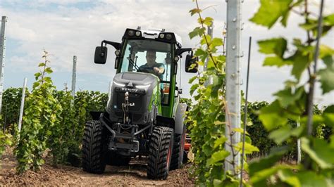 Fendt E107 V Vario Gewinnt Sustainable TotY 2024 Bauernnetzwerk