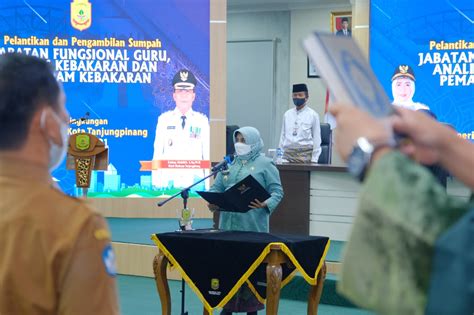 Lantik Pejabat Fungsional Rahma Pesan Tingkatkan Kompetensi Surya Kepri