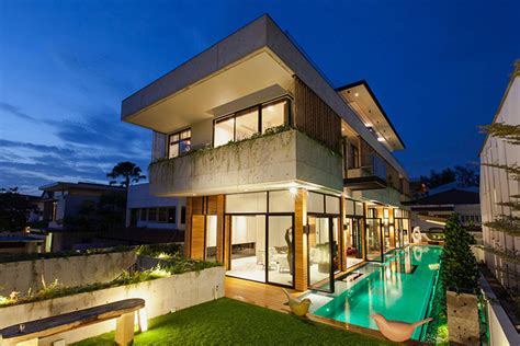 Luxury house in East Singapore impresses through its seductive simplicity | 10 Stunning Homes