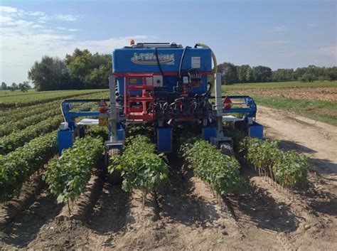 Kert Szeti G Pek Kavalk Dja Bologn Ban Agroinform Hu