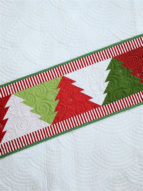 Free Christmas Tree Table Runner Quilt Pattern Artofit