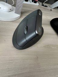 Миша Logitech MX Vertical Advanced Ergonomic Mouse Graphite 910 005448