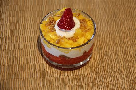 Leichtes Erdbeer Mango Dessert Von Engcor Chefkoch De