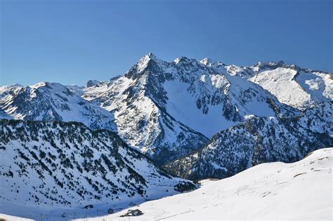 Las 10 mejores estaciones de esquí en los Pirineos Dónde practicar