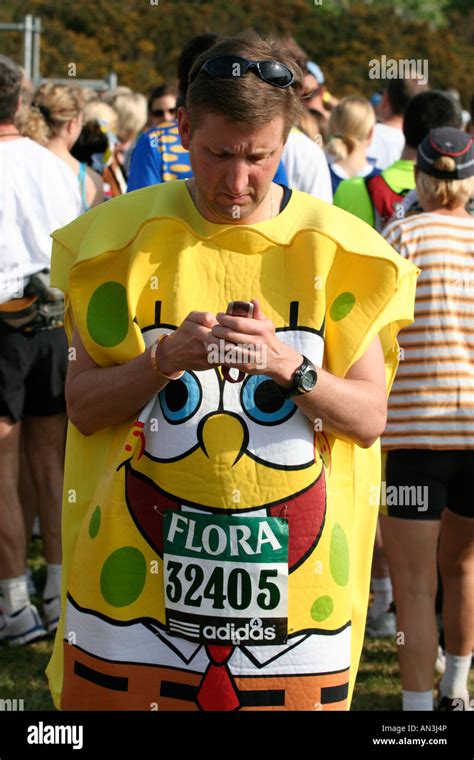 Spongebob Squarepants Fancy Dress Runner Stock Photo Alamy